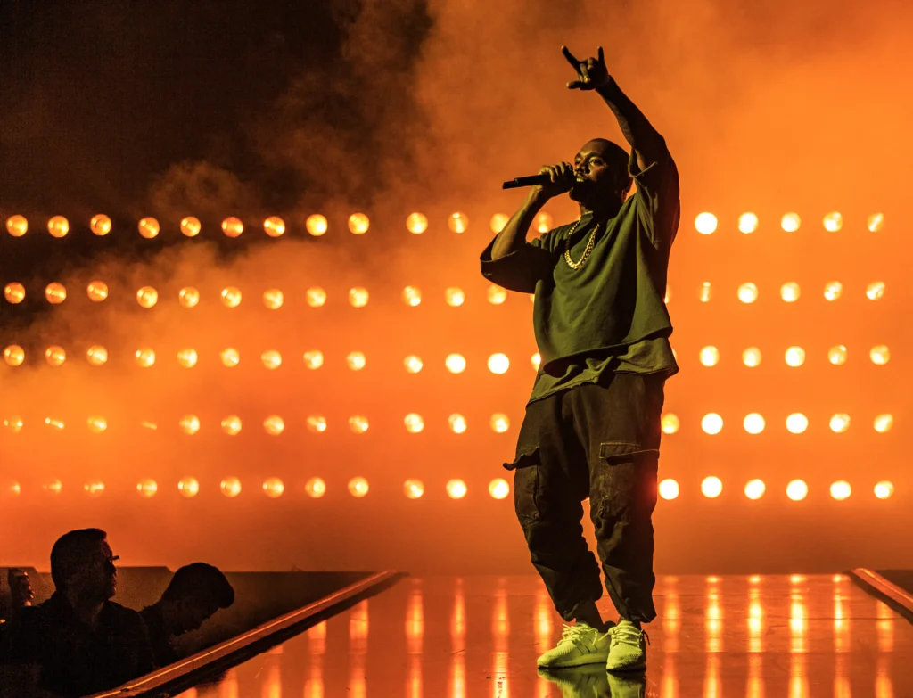 Kanye west performing