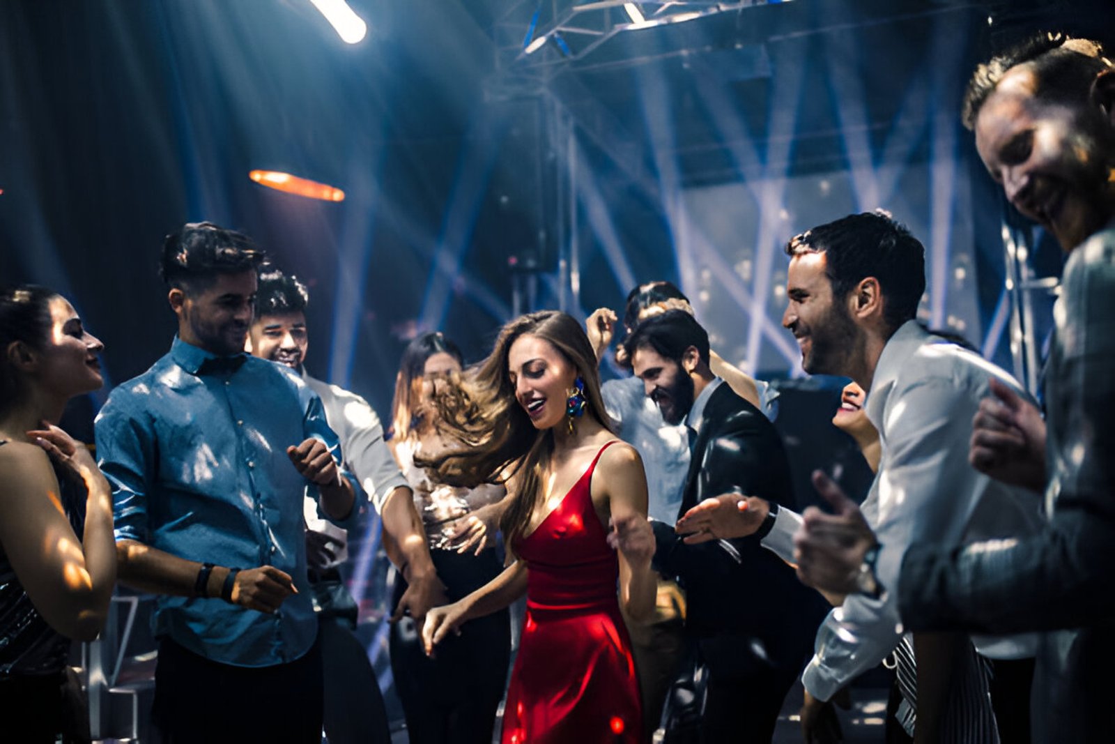 Dress Code Guidelines for Dubai Nightlife